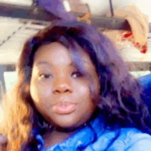 Meet your Posher, Elyria